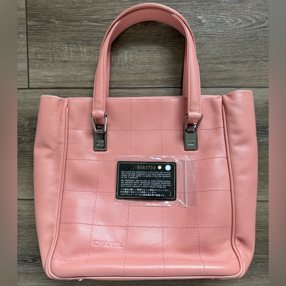 🔴Chanel Pink Tote - Picture 1 of 7
